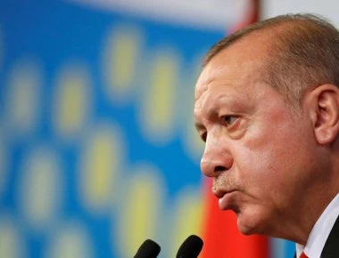 Φοβάται και τη σκιά του ο Ερντογάν: Προσωπικός σερβιτόρος και μενού στη G20